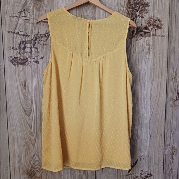 TORRID Yellow Sleeveless Embroidered Swiss Dot Smock Blouse Size 1X - Picture 3 of 7